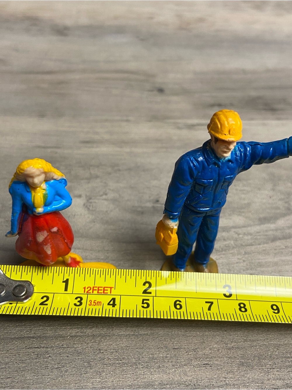 Vintage Plastic Construction Worker & Blue-Red Girl Toy Figures - Kids Toys‎ - Picture 9 of 9